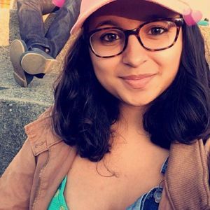 Meet your Posher, Daniela